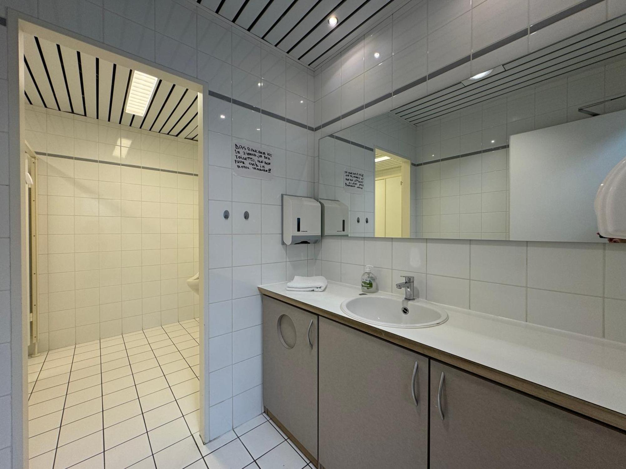 Thuja Apartments Karlsruhe-Neureut By Kurzzeit Esterno foto