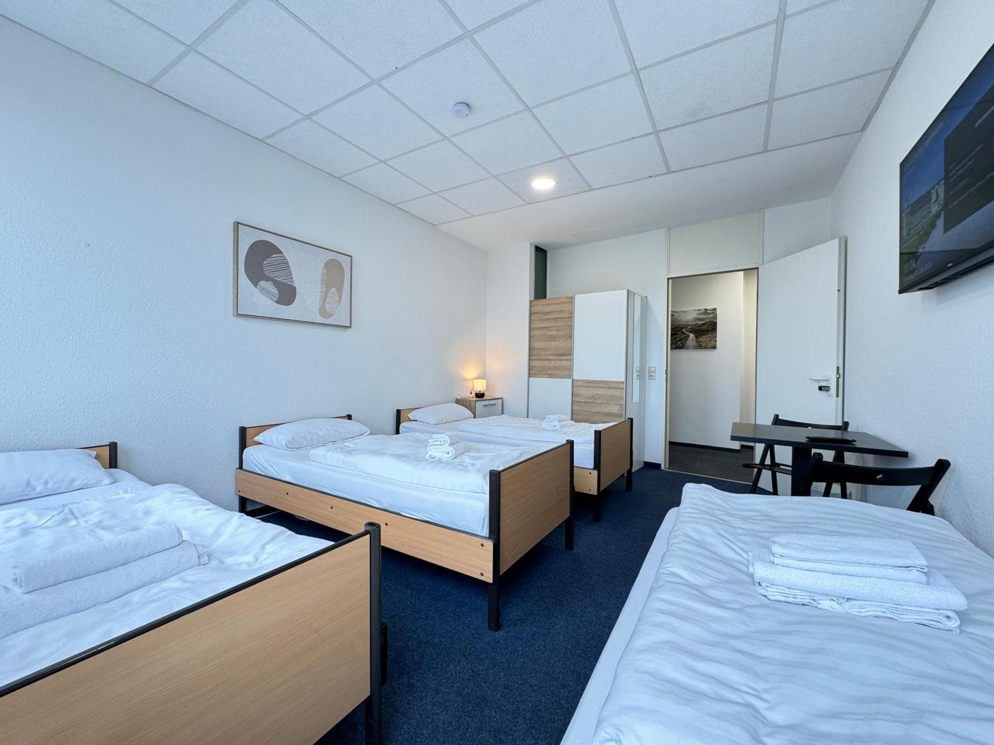 Thuja Apartments Karlsruhe-Neureut By Kurzzeit Esterno foto